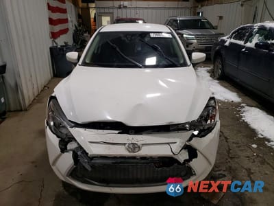 Piąte zdjęcie samochodu w środku: 2020 TOYOTA YARIS LE VIN:3MYDLBYV9LY714175 - miniatura