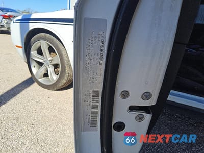 Zdjęcie 12 z 13 samochodu: 2015 DODGE CHALLENGER SXT VIN:2C3CDZAT1FH702660 - miniatura