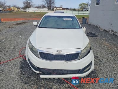 Piąte zdjęcie samochodu w środku: 2013 KIA OPTIMA LX VIN:5XXGM4A74DG139848 - miniatura