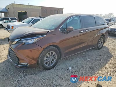 2023 TOYOTA SIENNA XLE 7-PASSENGER 5TDYSKFC9PS088791 - główne zdjęcie licytacji z USA - miniatura