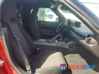 Zdjęcie 10 z 12 samochodu: 2024 MAZDA MX-5 MIATA SPORT VIN:JM1NDAB75R0603789 - miniatura