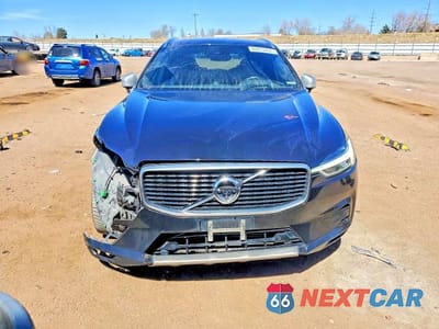 Piąte zdjęcie samochodu w środku: 2019 VOLVO XC60 T6 R-DESIGN VIN:YV4A22RM4K1378784 - miniatura