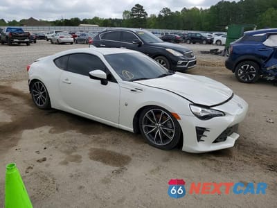 Czwarte zdjęcie samochodu z boku: 2017 TOYOTA 86 BASE VIN:JF1ZNAA19H8710894 - miniatura