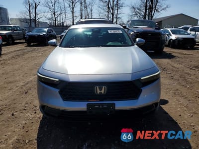 Piąte zdjęcie samochodu w środku: 2024 HONDA ACCORD LX VIN:1HGCY1F2XRA066102 - miniatura