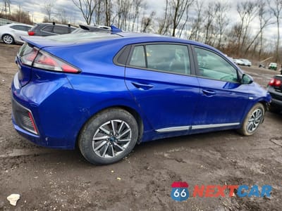 Trzecie zdjęcie samochodu z tyłu: 2020 HYUNDAI IONIQ ELECTRIC SE VIN:KMHC75LJ7LU068637 - miniatura
