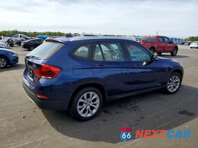 Trzecie zdjęcie samochodu z tyłu: 2013 BMW X1 XDRIVE28I VIN:WBAVL1C58DVR91884 - miniatura