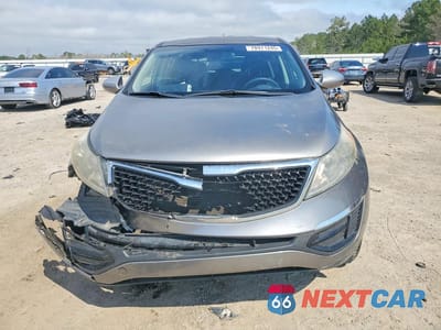 Piąte zdjęcie samochodu w środku: 2016 KIA SPORTAGE VIN:KNDPB3ACXG7809218 - miniatura