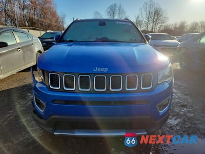 Piąte zdjęcie samochodu w środku: 2019 JEEP COMPASS LIMITED VIN:3C4NJDCB9KT656386 - miniatura