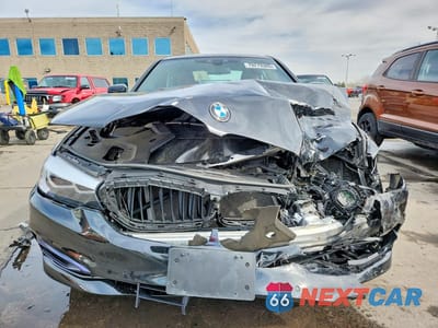 Piąte zdjęcie samochodu w środku: 2018 BMW 530 XI VIN:WBAJA7C53JG909440 - miniatura