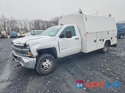 2019 CHEVROLET SILVERADO UTILITY / SERVICE TRUCK 1GB3KVCG6KF139597 - główne zdjęcie licytacji z USA - miniatura