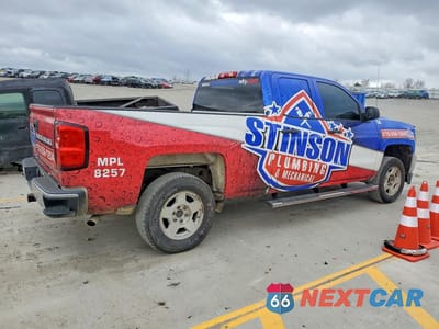 Trzecie zdjęcie samochodu z tyłu: 2017 CHEVROLET SILVERADO K1500 VIN:1GCVKNEC4HZ358810 - miniatura