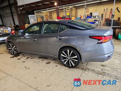 Drugie zdjęcie samochodu z przodu: 2021 NISSAN ALTIMA 2.5 SR VIN:1N4BL4CVXMN417185 - miniatura