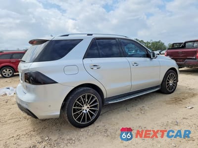 Trzecie zdjęcie samochodu z tyłu: 2016 MERCEDES-BENZ GLE 350 4MATIC VIN:4JGDA5HB2GA723544 - miniatura