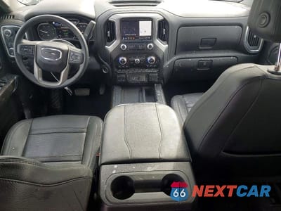 Zdjęcie 8 z 13 samochodu: 2023 GMC SIERRA K3500 DENALI VIN:1GT49WEY5PF219536 - miniatura