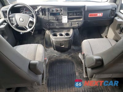Zdjęcie 8 z 13 samochodu: 2015 CHEVROLET EXPRESS 2500 CARGO UTILITY / SERVIC VIN:1GCWGFCF5F1283006 - miniatura