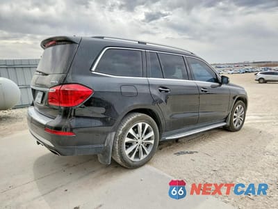 Trzecie zdjęcie samochodu z tyłu: 2014 MERCEDES-BENZ GL 450 4MATIC VIN:4JGDF7CEXEA380574 - miniatura