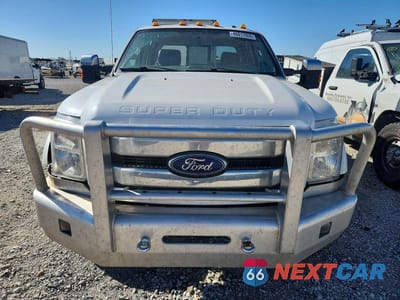 Piąte zdjęcie samochodu w środku: 2016 FORD F450 SUPER DUTY VIN:1FT8W4DT6GEC52300 - miniatura
