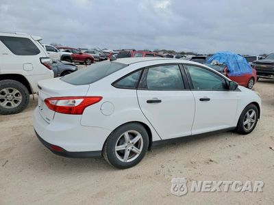 Trzecie zdjęcie samochodu z tyłu: 2014 FORD FOCUS S VIN:1FADP3E25EL410264 - miniatura