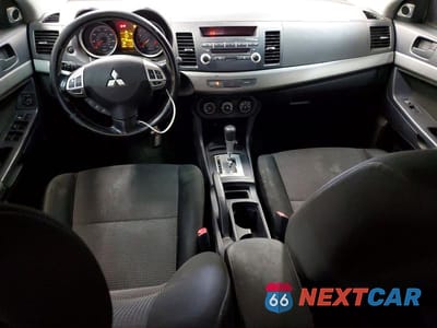 Zdjęcie 8 z 12 samochodu: 2009 MITSUBISHI LANCER ES VIN:JA3AU26U89U003392 - miniatura