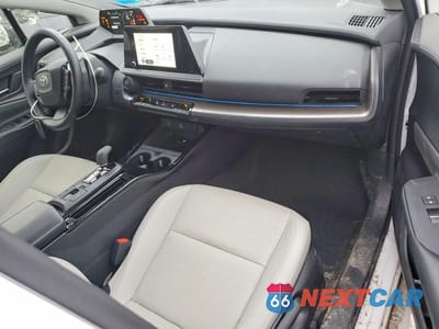 Zdjęcie 8 z 12 samochodu: 2025 TOYOTA PRIUS XLE VIN:JTDADABU7S3030709 - miniatura