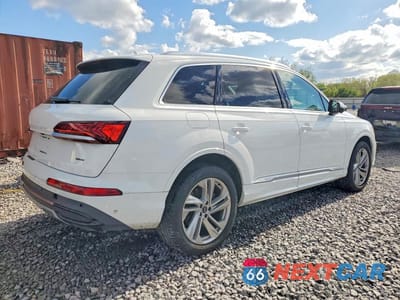 Trzecie zdjęcie samochodu z tyłu: 2021 AUDI Q7 PREMIUM VIN:WA1AJAF71MD033173 - miniatura