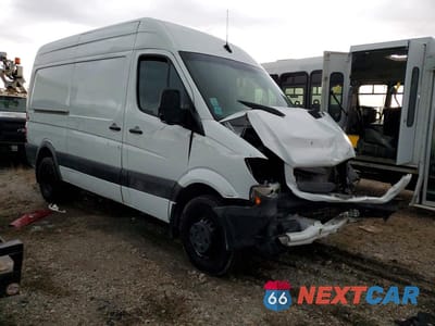 Czwarte zdjęcie samochodu z boku: 2017 MERCEDES BENZ SPRINTER 3500 DELIVERY VAN VIN:WD3PF0CD7HP538221 - miniatura