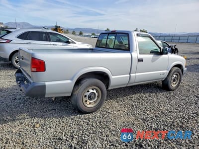 Trzecie zdjęcie samochodu z tyłu: 1996 CHEV S TRUCK S10 VIN:1GCDT14X5T8129329 - miniatura