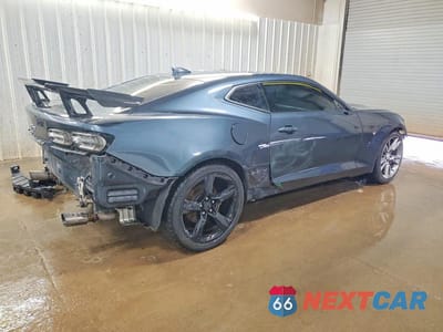 Trzecie zdjęcie samochodu z tyłu: 2019 CHEVROLET CAMARO LS VIN:1G1FB1RX6K0112744 - miniatura