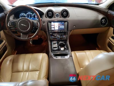 Zdjęcie 8 z 12 samochodu: 2014 JAGUAR XJ VIN:SAJWJ1CD4E8V66006 - miniatura
