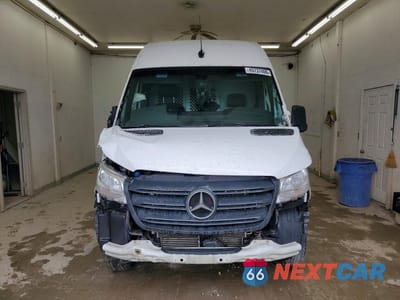 Piąte zdjęcie samochodu w środku: 2022 MERCEDES BENZ SPRINTER 2500 DELIVERY VAN VIN:W1Y4ECHY2NT119748 - miniatura