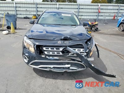 Piąte zdjęcie samochodu w środku: 2018 MERCEDES-BENZ GLA 250 VIN:WDCTG4EB2JJ519549 - miniatura