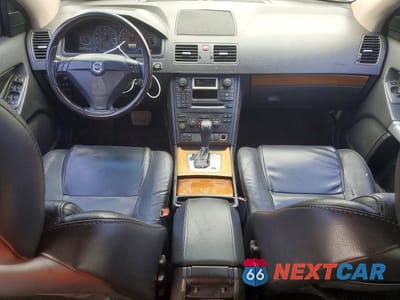 Zdjęcie 8 z 12 samochodu: 2004 VOLVO XC90 VIN:YV1CY59H341047710 - miniatura