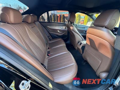 Zdjęcie 10 z 12 samochodu: 2022 MERCEDES-BENZ E 350 VIN:W1KZF8DB9NB049702 - miniatura