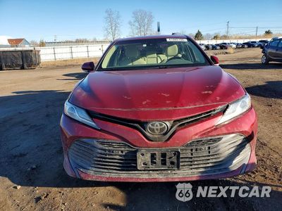 Piąte zdjęcie samochodu w środku: 2018 TOYOTA CAMRY XLE VIN:4T1B11HK9JU673246 - miniatura