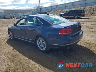 Drugie zdjęcie samochodu z przodu: 2015 VOLKSWAGEN PASSAT SE VIN:1VWBV7A35FC062087 - miniatura
