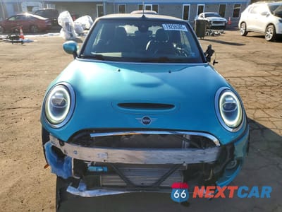 Piąte zdjęcie samochodu w środku: 2020 MINI COOPER S VIN:WMWWJ5C08L3L85761 - miniatura