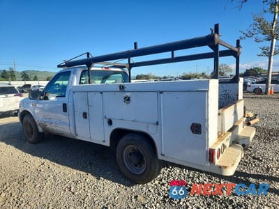 Drugie zdjęcie samochodu z przodu: 2001 FORD F250 SUPER DUTY UTILITY / SERVICE TRUCK VIN:1FTNF20L91EB72977 - miniatura