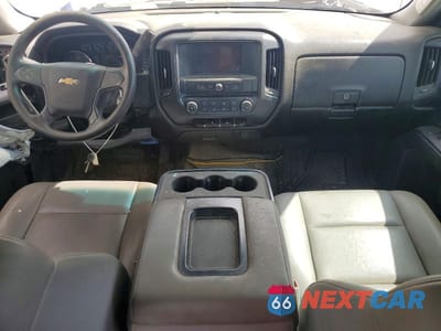 Zdjęcie 8 z 12 samochodu: 2018 CHEVROLET SILVERADO C1500 VIN:3GCPCNEC9JG363156 - miniatura