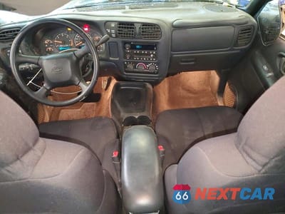 Zdjęcie 8 z 12 samochodu: 2004 CHEVROLET S TRUCK S10 VIN:1GCDT13X14K119726 - miniatura