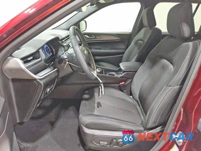 Zdjęcie 7 z 12 samochodu: 2025 JEEP GRAND CHEROKEE LAREDO VIN:1C4RJHAG5SC298206 - miniatura