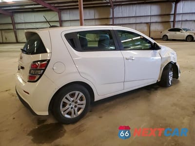 Trzecie zdjęcie samochodu z tyłu: 2020 CHEV SONIC VIN:1G1JG6SB1L4106397 - miniatura