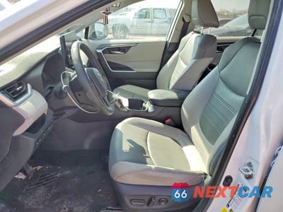 Zdjęcie 7 z 14 samochodu: 2024 TOYOTA RAV4 HYBRID XLE PREMIUM VIN:4T3B6RFV8RU146265 - miniatura