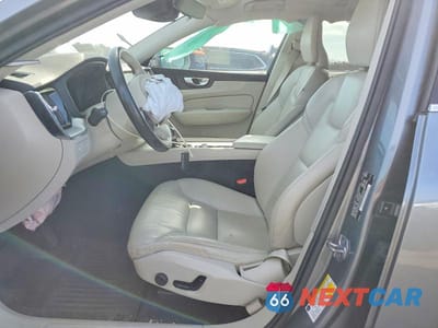 Zdjęcie 7 z 12 samochodu: 2021 VOLVO XC60 T5 MOMENTUM VIN:YV4102RK6M1737933 - miniatura