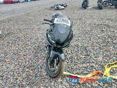 Drugie zdjęcie samochodu z przodu: 2022 YAMAHA YZFR3 A VIN:MH3RH18Y5NK008463 - miniatura