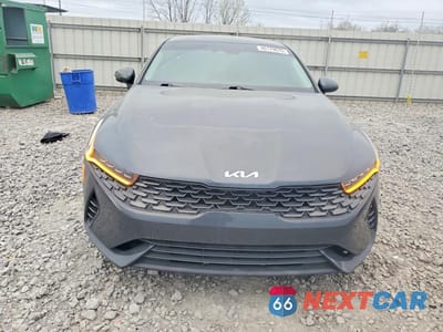 Piąte zdjęcie samochodu w środku: 2022 KIA K5 LXS VIN:5XXG14J28NG151208 - miniatura