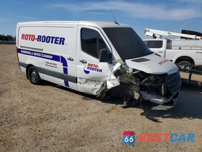 Czwarte zdjęcie samochodu z boku: 2022 MERCEDES BENZ SPRINTER 2500 UTILITY / SERVICE VAN VIN:W1Y4EBHY3NT101611 - miniatura