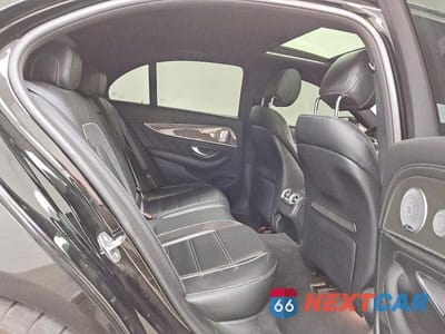 Zdjęcie 10 z 11 samochodu: 2018 MERCEDES-BENZ E 63 AMG-S VIN:WDDZF8KBXJA424614 - miniatura