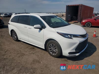 Czwarte zdjęcie samochodu z boku: 2023 TOYOTA SIENNA LE 8-PASSENGER VIN:5TDKRKEC9PS171463 - miniatura