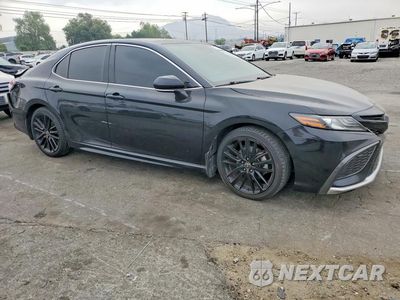Czwarte zdjęcie samochodu z boku: 2021 TOYOTA CAMRY XSE VIN:4T1K61AK3MU559663 - miniatura