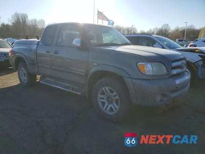 Czwarte zdjęcie samochodu z boku: 2003 TOYOTA TUNDRA SR5 VIN:5TBBT44183S434364 - miniatura